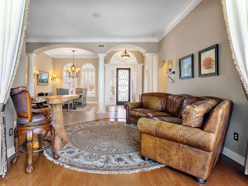 For Sale: $1,649,000 (4 beds, 4 baths, 3984 Square Feet)