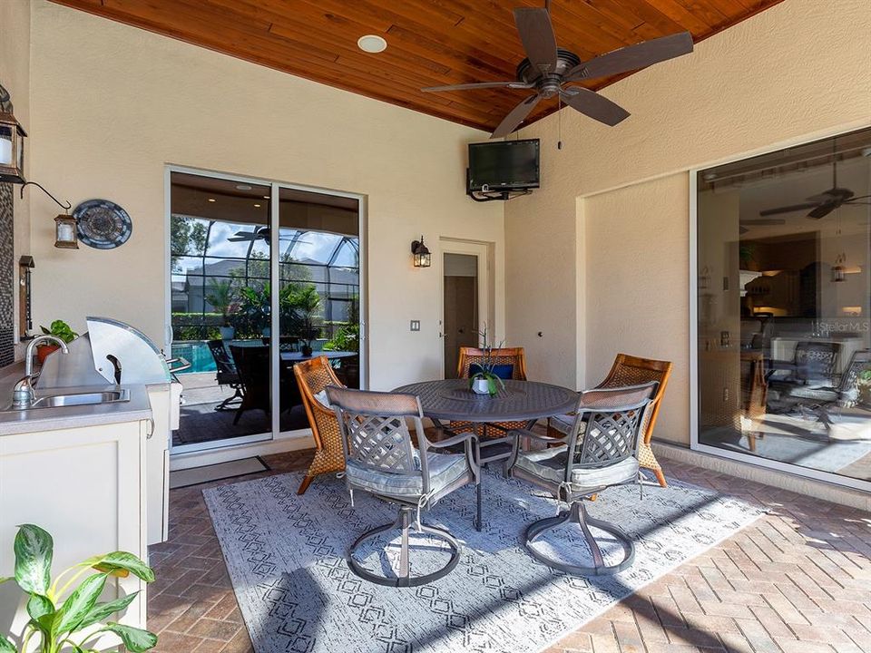 For Sale: $1,649,000 (4 beds, 4 baths, 3984 Square Feet)