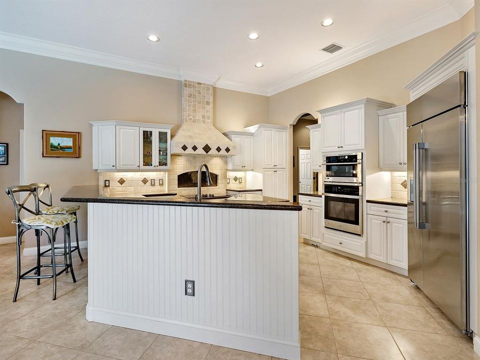 For Sale: $1,649,000 (4 beds, 4 baths, 3984 Square Feet)