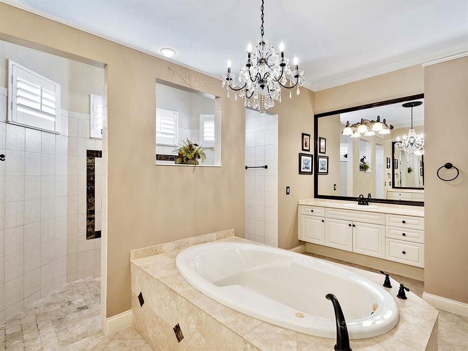 For Sale: $1,649,000 (4 beds, 4 baths, 3984 Square Feet)