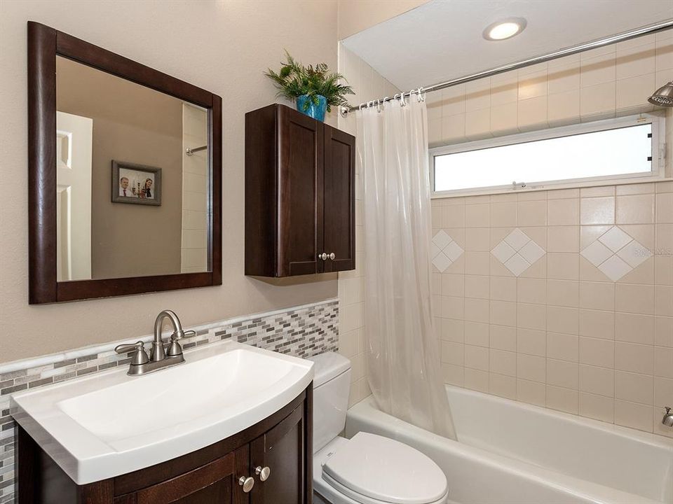 For Sale: $1,649,000 (4 beds, 4 baths, 3984 Square Feet)