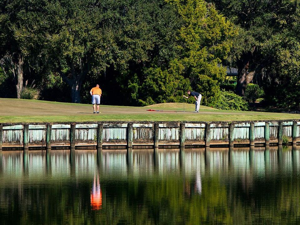 For Sale: $1,649,000 (4 beds, 4 baths, 3984 Square Feet)