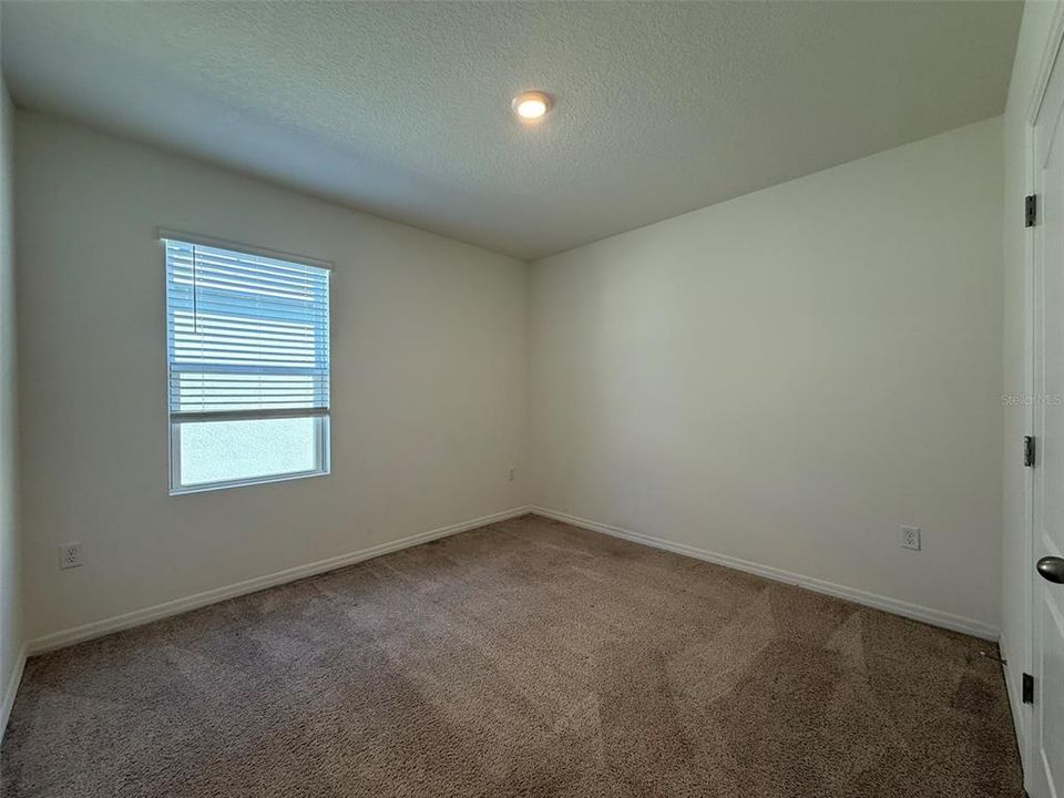 出租: $2,600 (5 贝兹, 3 浴室, 2522 平方英尺)