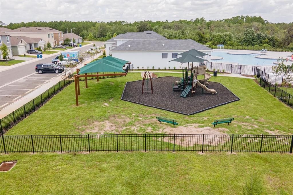 出租: $2,600 (5 贝兹, 3 浴室, 2522 平方英尺)