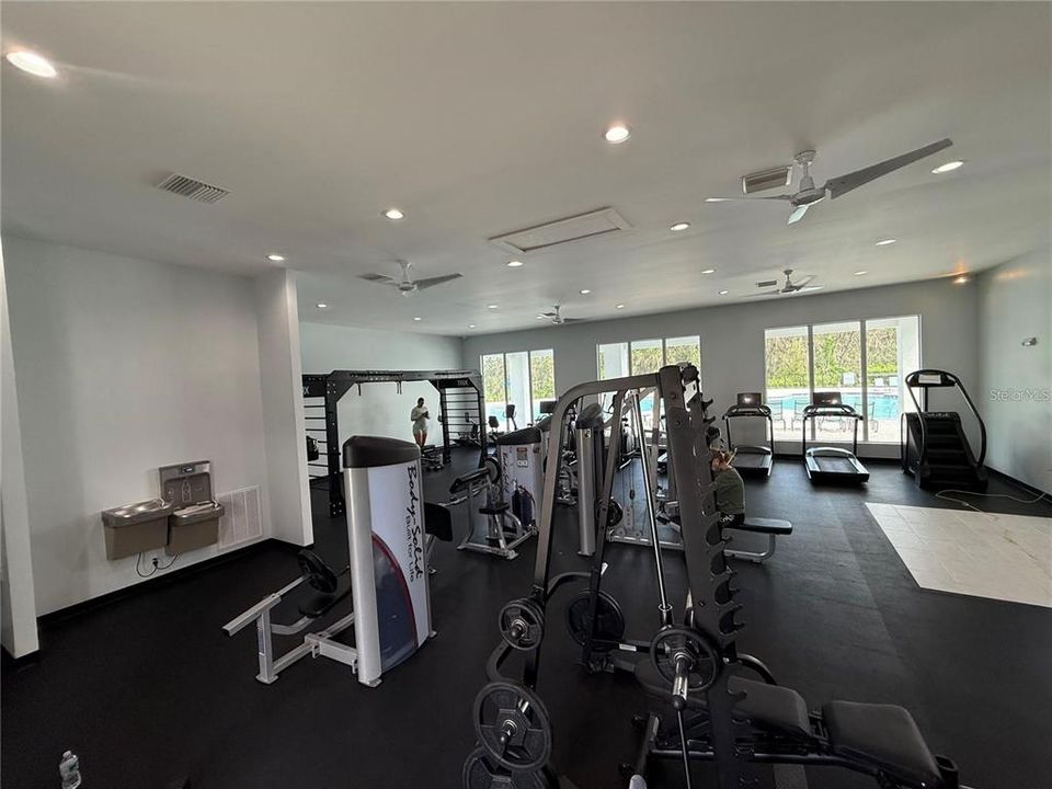 出租: $2,600 (5 贝兹, 3 浴室, 2522 平方英尺)