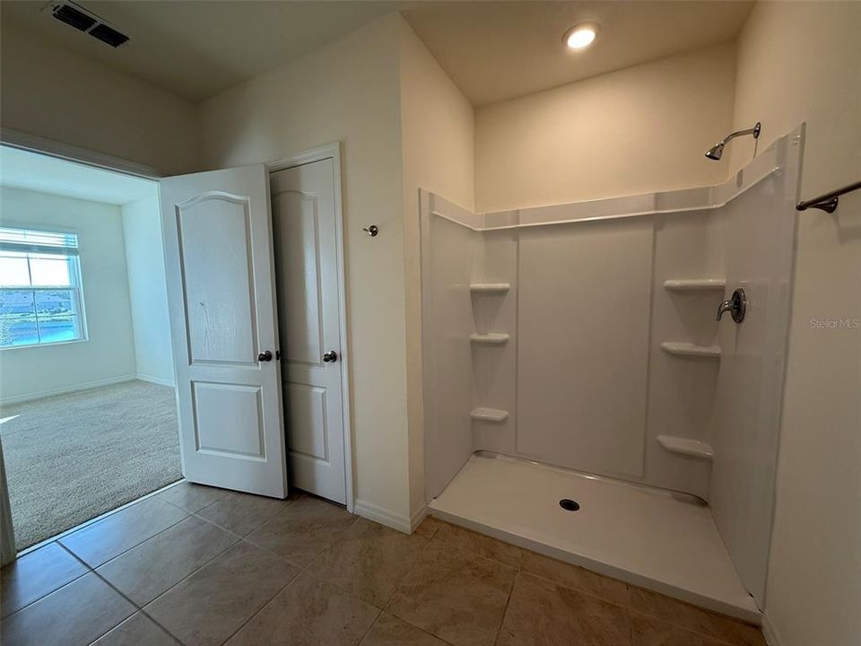 出租: $2,600 (5 贝兹, 3 浴室, 2522 平方英尺)