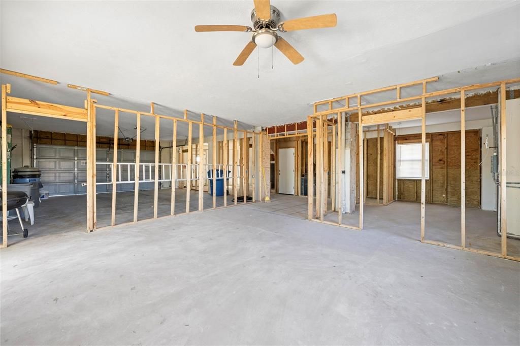 For Sale: $599,000 (3 beds, 2 baths, 2046 Square Feet)