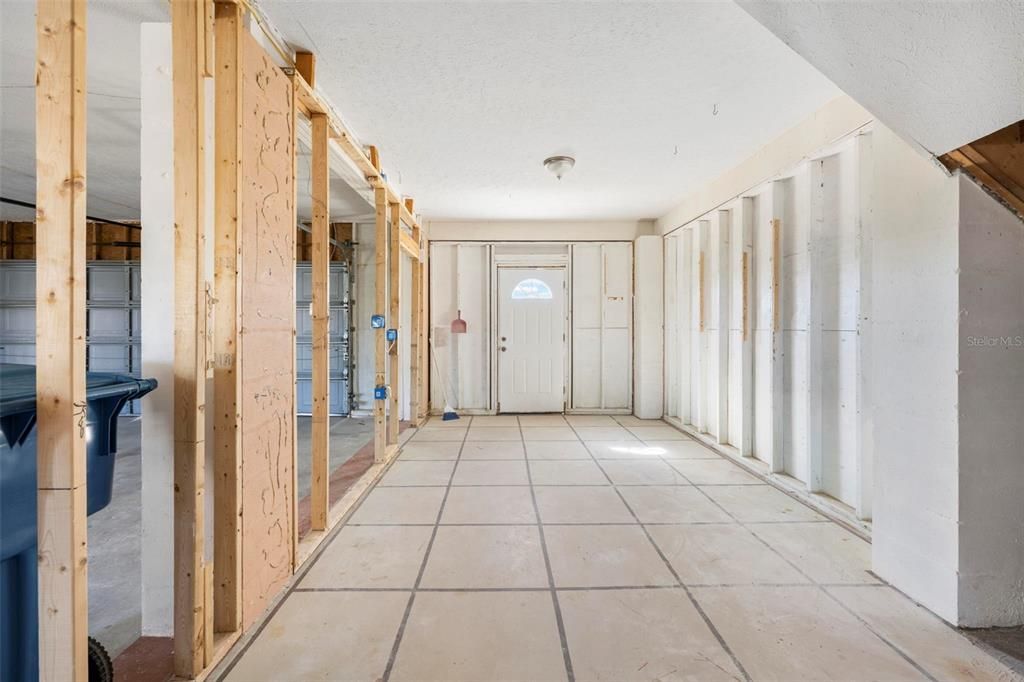 For Sale: $599,000 (3 beds, 2 baths, 2046 Square Feet)