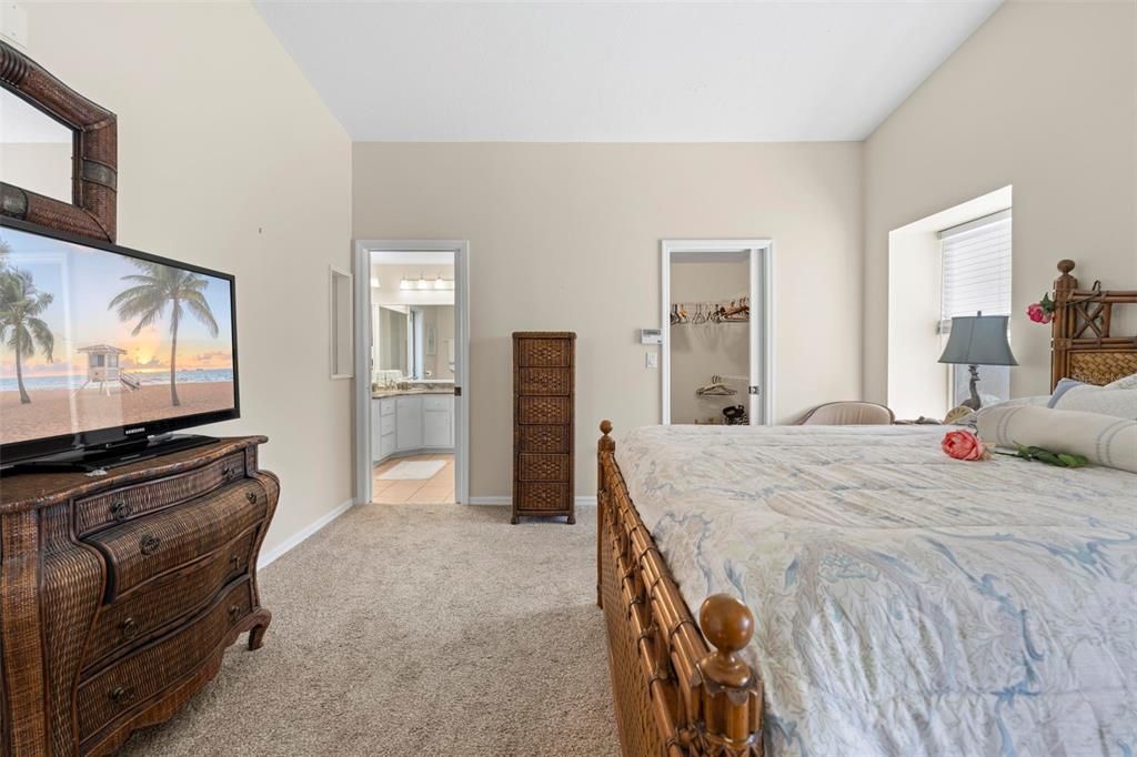 For Sale: $599,000 (3 beds, 2 baths, 2046 Square Feet)