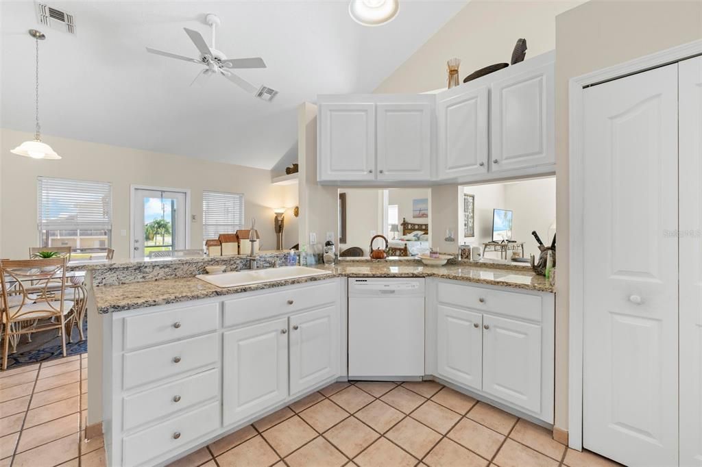 For Sale: $599,000 (3 beds, 2 baths, 2046 Square Feet)