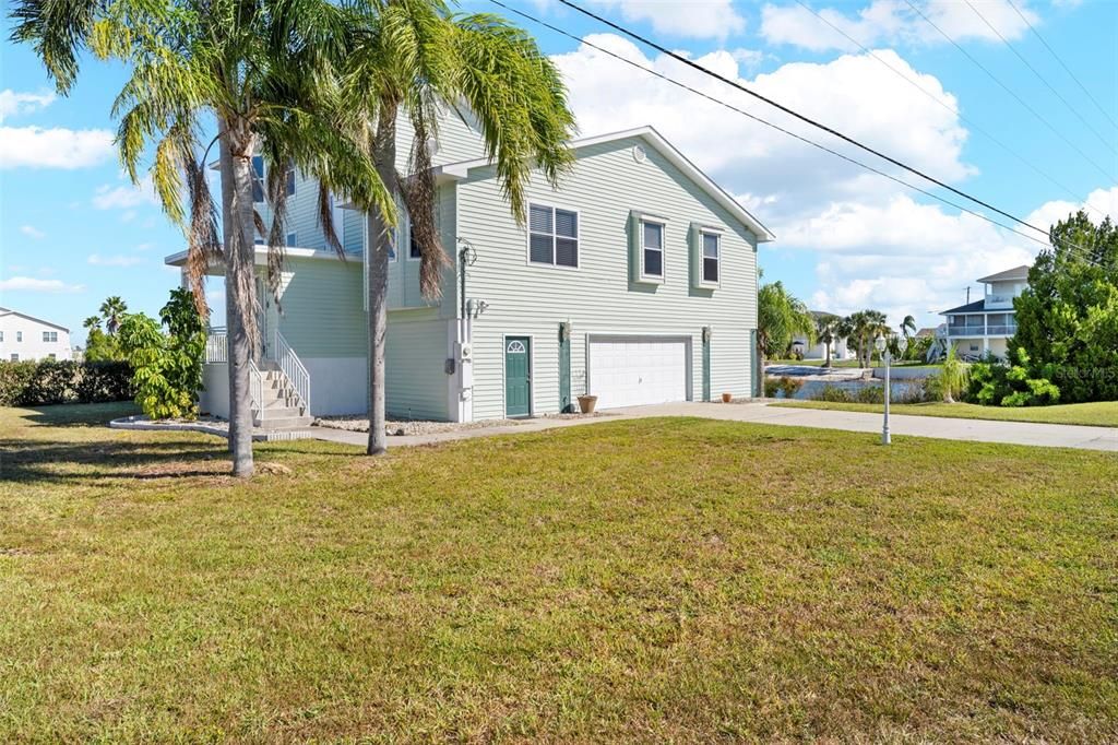 For Sale: $599,000 (3 beds, 2 baths, 2046 Square Feet)