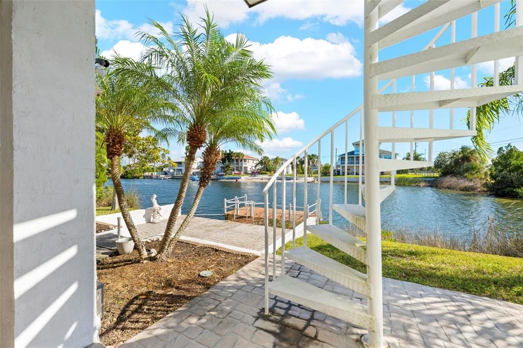 For Sale: $599,000 (3 beds, 2 baths, 2046 Square Feet)