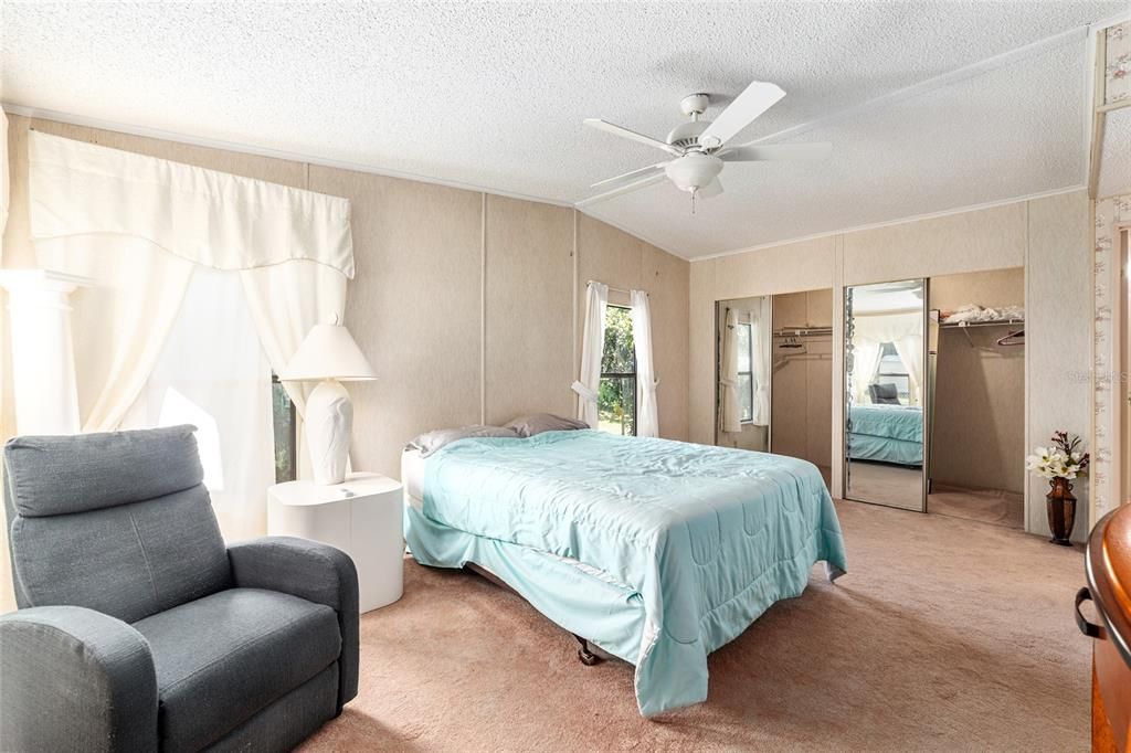 待售: $149,800 (2 贝兹, 2 浴室, 1104 平方英尺)