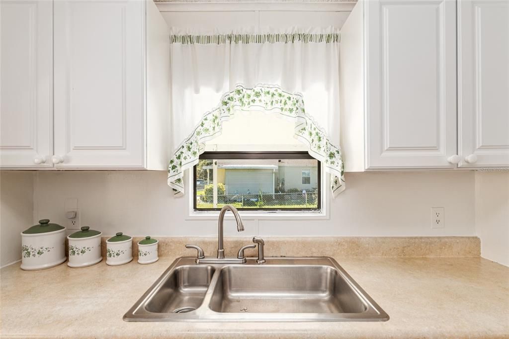 待售: $149,800 (2 贝兹, 2 浴室, 1104 平方英尺)