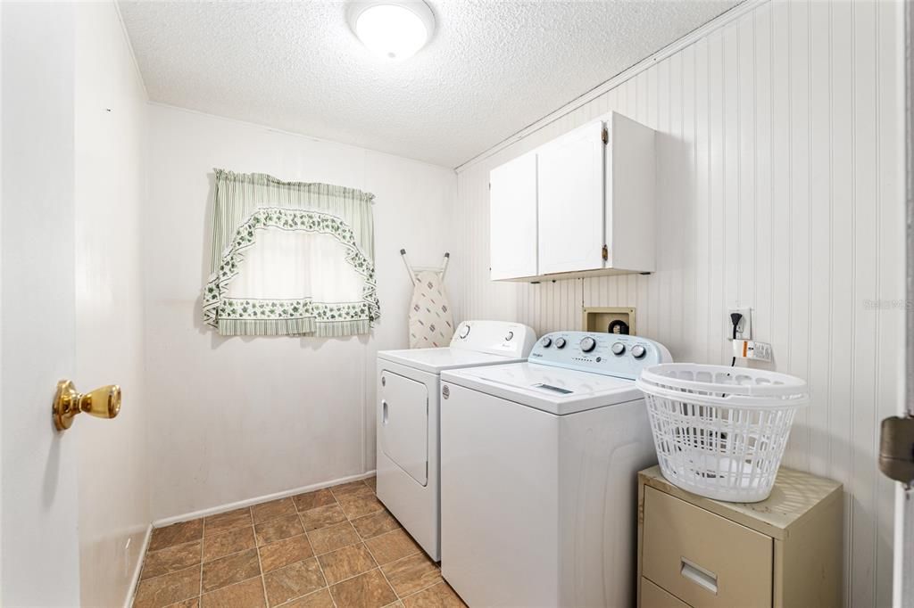 待售: $149,800 (2 贝兹, 2 浴室, 1104 平方英尺)