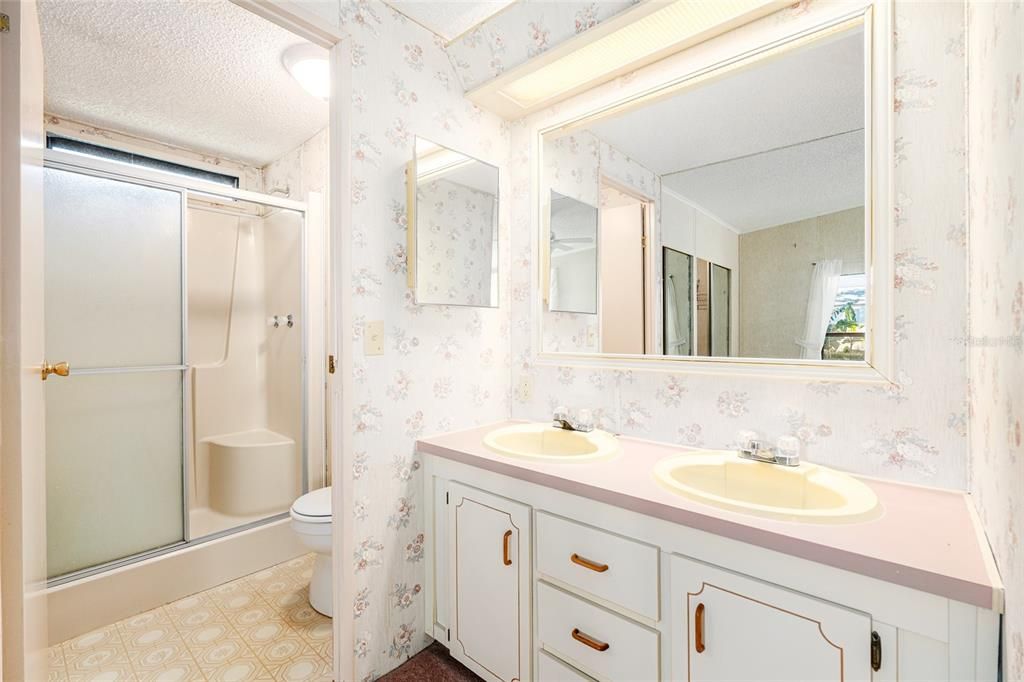 待售: $149,800 (2 贝兹, 2 浴室, 1104 平方英尺)