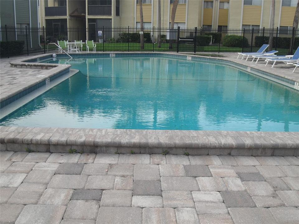 For Rent: $1,650 (3 beds, 2 baths, 1112 Square Feet)