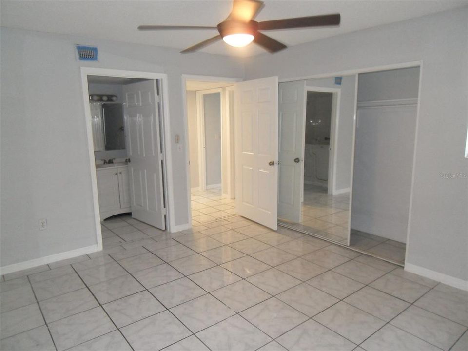 For Rent: $1,650 (3 beds, 2 baths, 1112 Square Feet)
