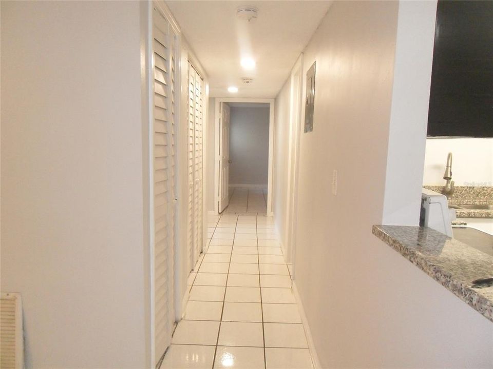 For Rent: $1,650 (3 beds, 2 baths, 1112 Square Feet)