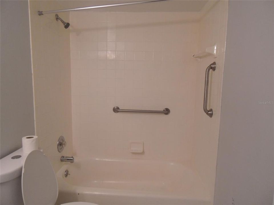 For Rent: $1,650 (3 beds, 2 baths, 1112 Square Feet)