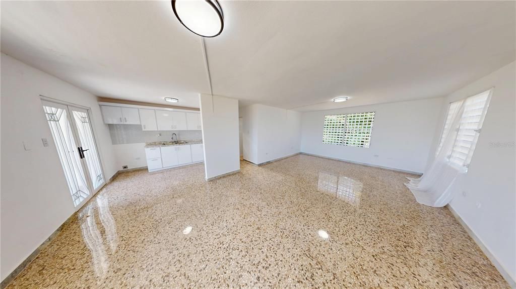 En Venta: $242,000 (3 camas, 2 baños, 1333 Pies cuadrados)