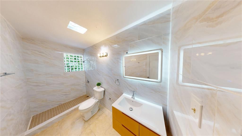 En Venta: $242,000 (3 camas, 2 baños, 1333 Pies cuadrados)