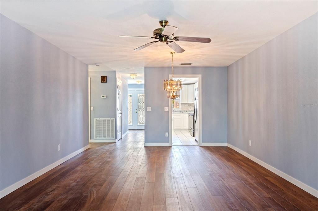 На продажу: $545,000 (2 спален, 2 ванн, 1400 Квадратных фут)