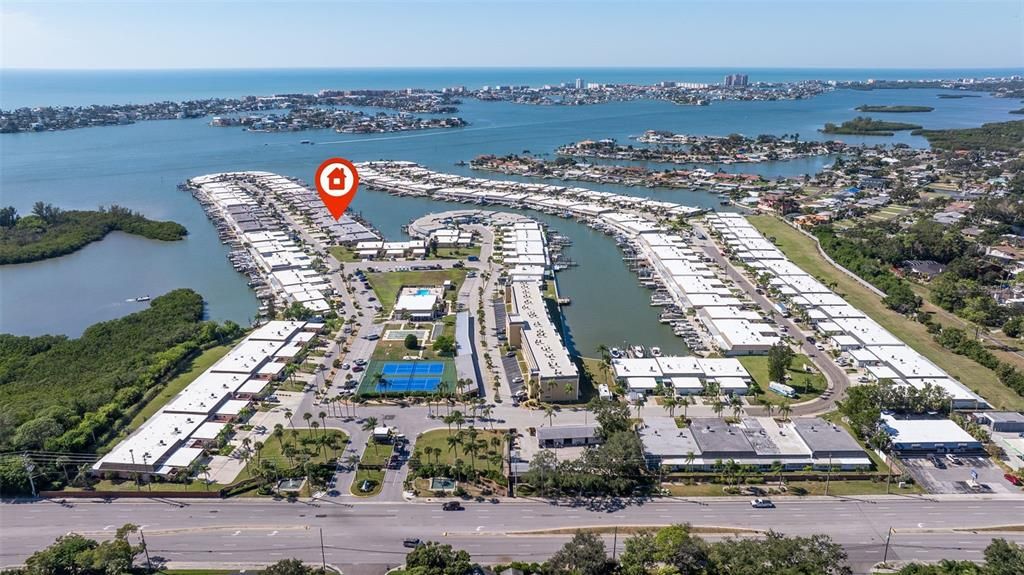 На продажу: $545,000 (2 спален, 2 ванн, 1400 Квадратных фут)