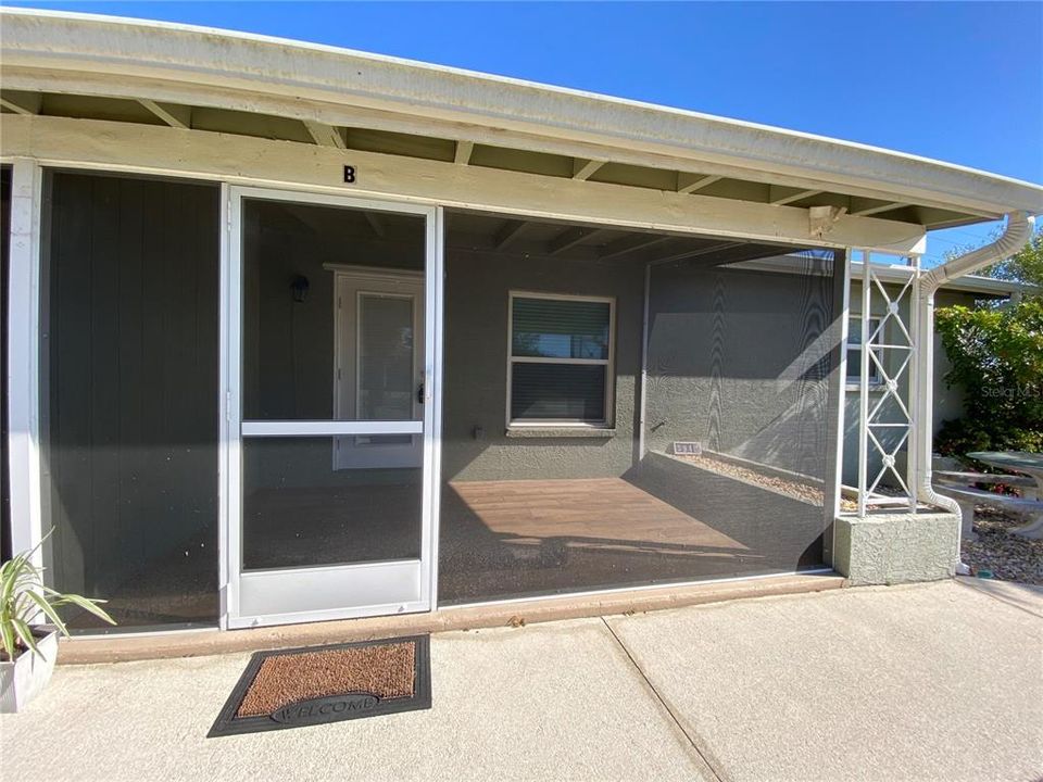 В аренду: $1,300 (2 спален, 2 ванн, 800 Квадратных фут)