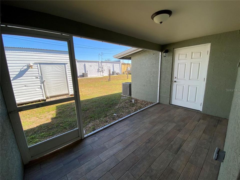 В аренду: $1,300 (2 спален, 2 ванн, 800 Квадратных фут)