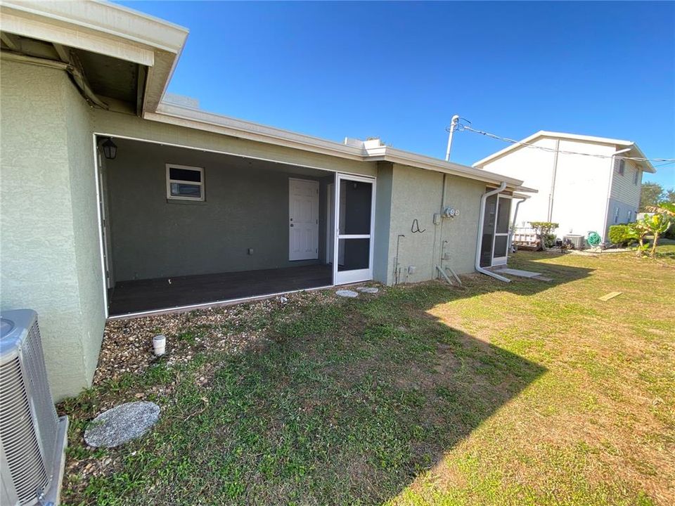 В аренду: $1,300 (2 спален, 2 ванн, 800 Квадратных фут)