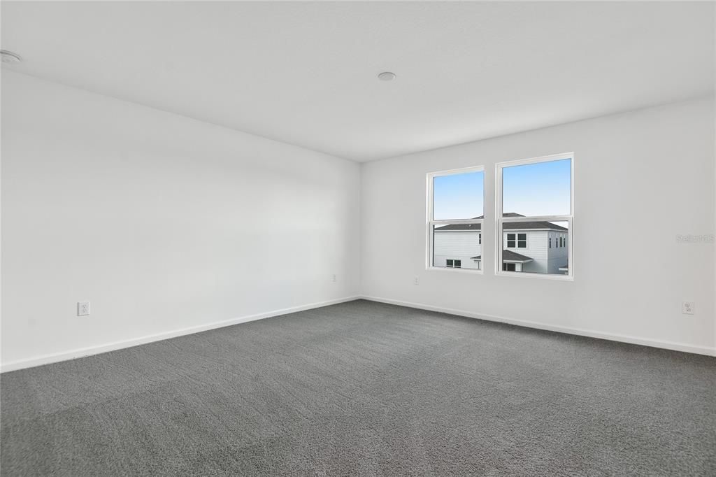 На продажу: $391,002 (5 спален, 3 ванн, 2807 Квадратных фут)