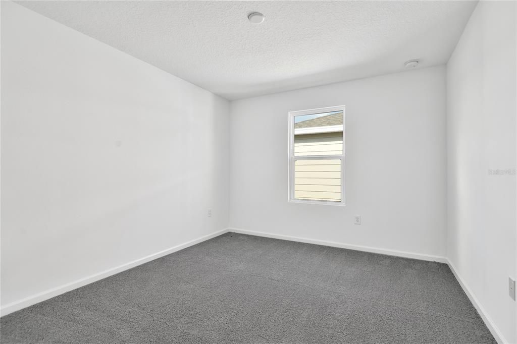 На продажу: $391,002 (5 спален, 3 ванн, 2807 Квадратных фут)