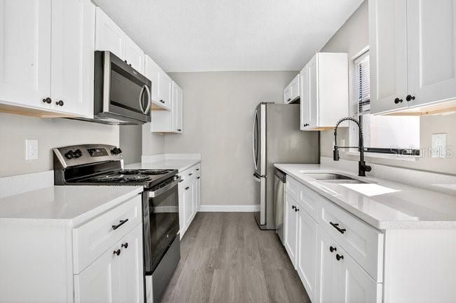 Active With Contract: $219,000 (3 beds, 2 baths, 1307 Square Feet)