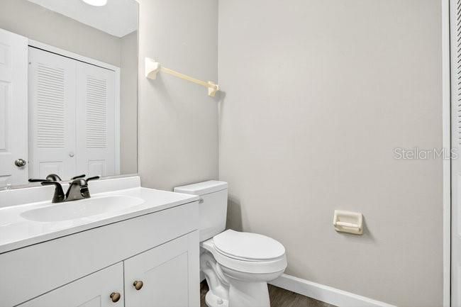 Active With Contract: $219,000 (3 beds, 2 baths, 1307 Square Feet)