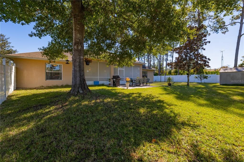 Activo con contrato: $359,900 (3 camas, 2 baños, 1958 Pies cuadrados)