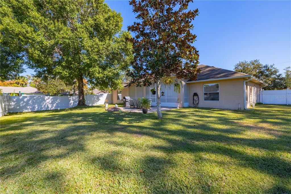 Activo con contrato: $359,900 (3 camas, 2 baños, 1958 Pies cuadrados)