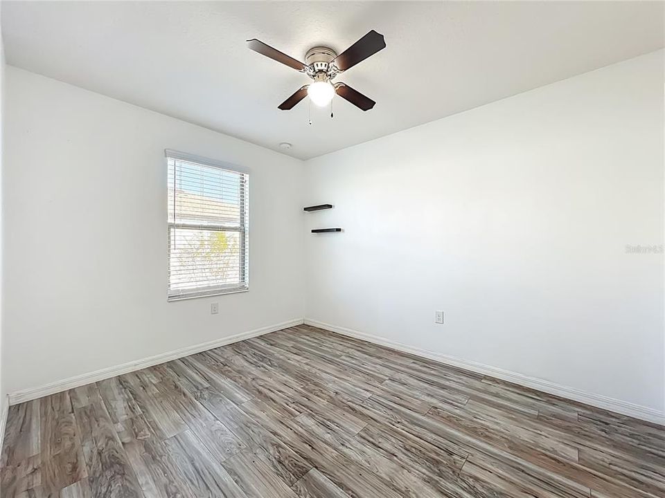 Под контрактом: $319,900 (3 спален, 2 ванн, 1490 Квадратных фут)