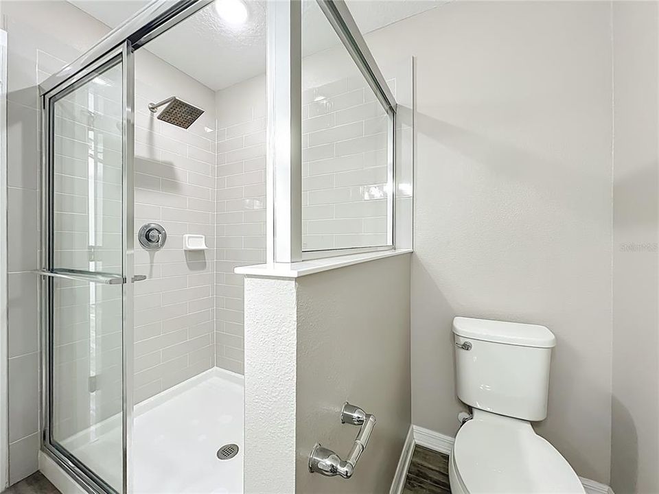 Под контрактом: $319,900 (3 спален, 2 ванн, 1490 Квадратных фут)