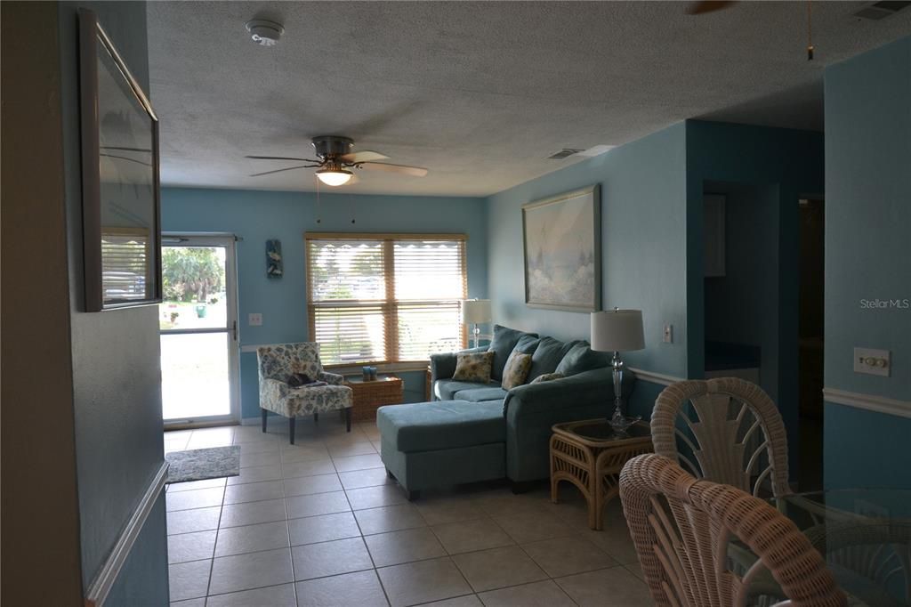 В аренду: $3,500 (3 спален, 2 ванн, 1376 Квадратных фут)