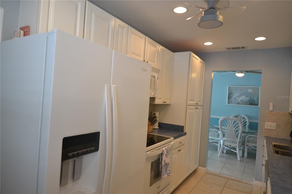 В аренду: $3,500 (3 спален, 2 ванн, 1376 Квадратных фут)