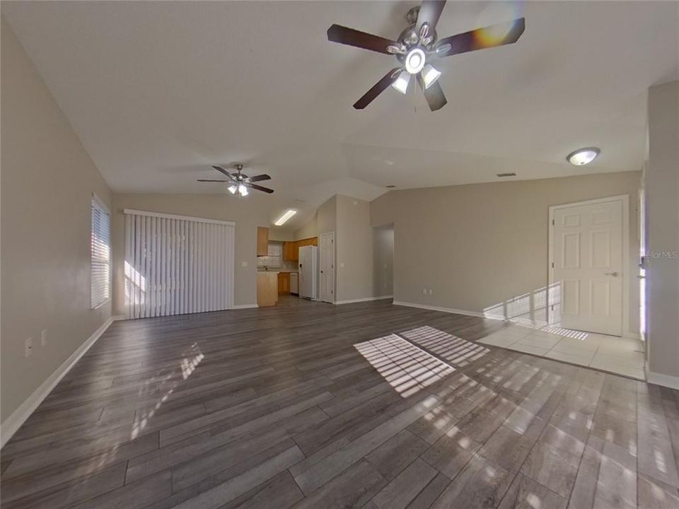 For Rent: $1,889 (3 beds, 2 baths, 1447 Square Feet)