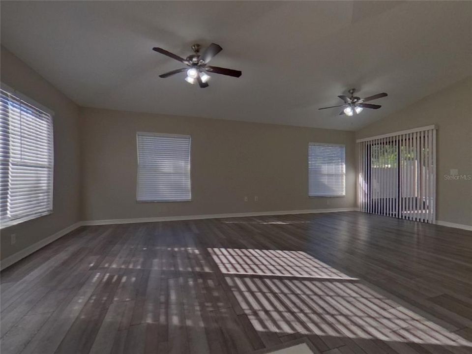 For Rent: $1,889 (3 beds, 2 baths, 1447 Square Feet)