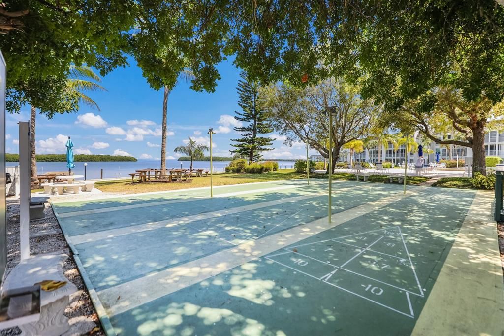 For Sale: $650,000 (2 beds, 2 baths, 1316 Square Feet)