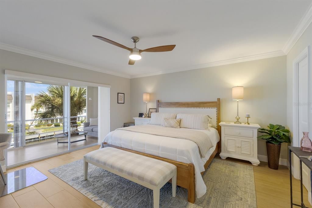 For Sale: $650,000 (2 beds, 2 baths, 1316 Square Feet)