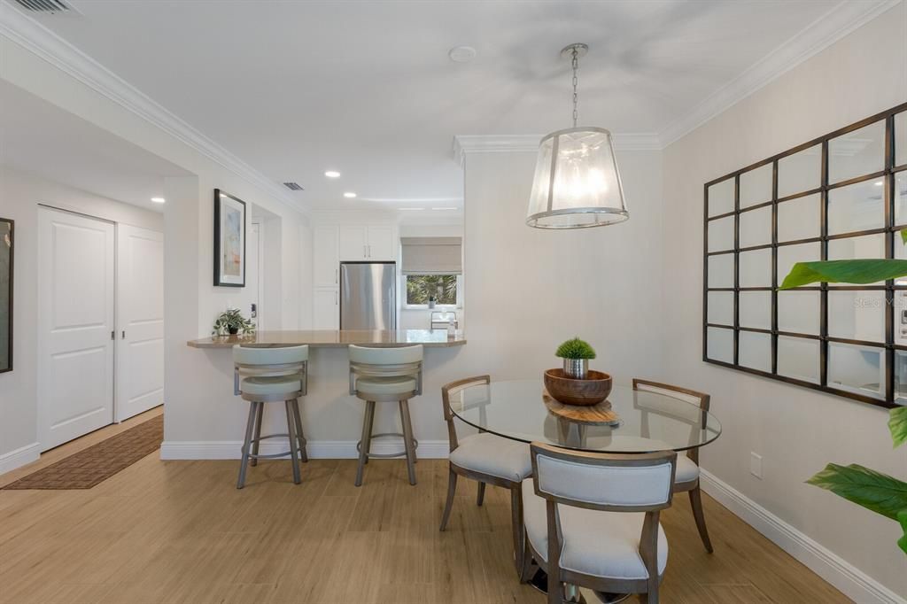 For Sale: $650,000 (2 beds, 2 baths, 1316 Square Feet)