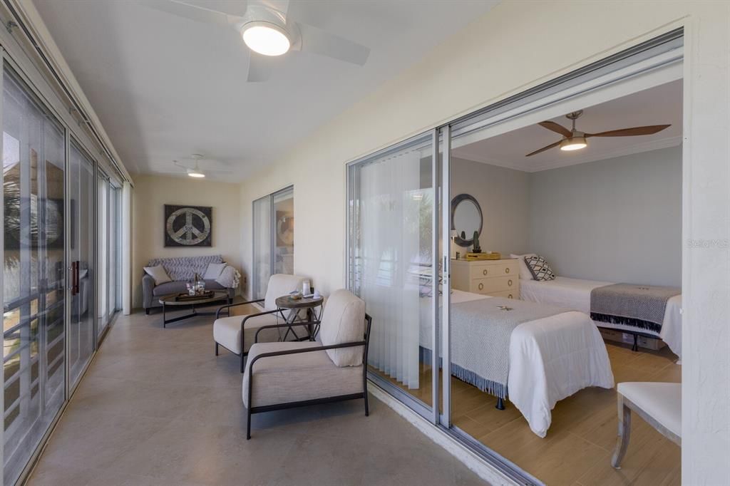 For Sale: $650,000 (2 beds, 2 baths, 1316 Square Feet)