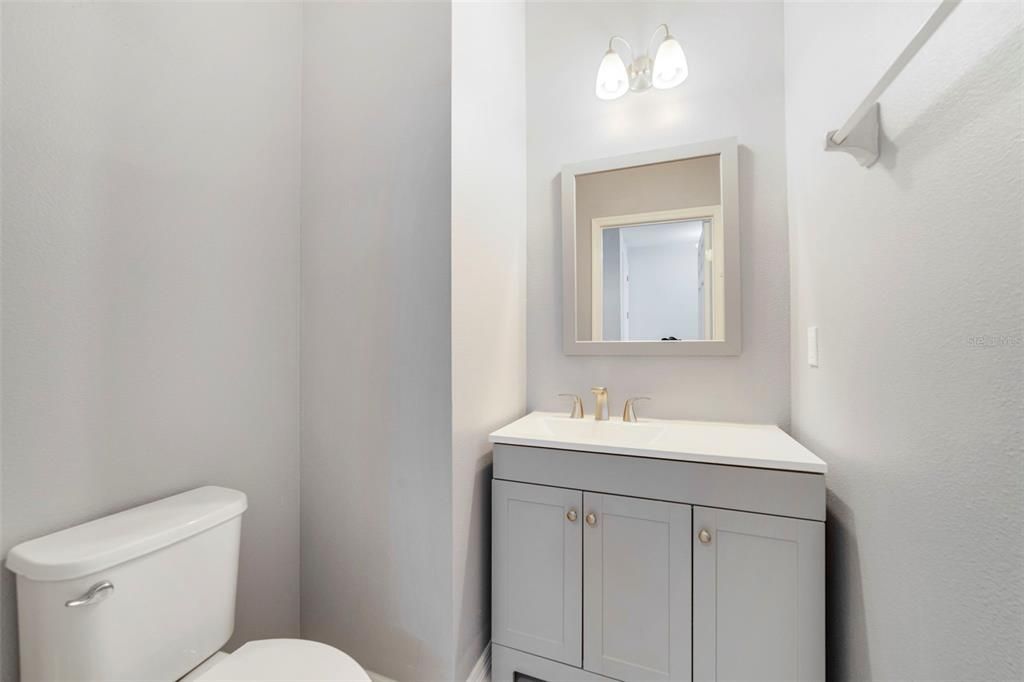 На продажу: $305,000 (3 спален, 2 ванн, 1627 Квадратных фут)