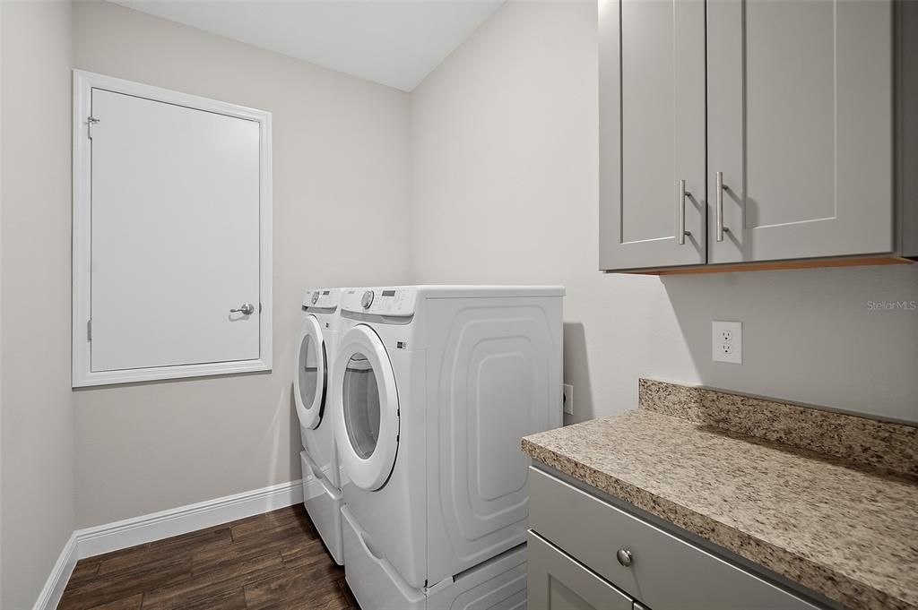 For Sale: $424,000 (3 beds, 2 baths, 2001 Square Feet)