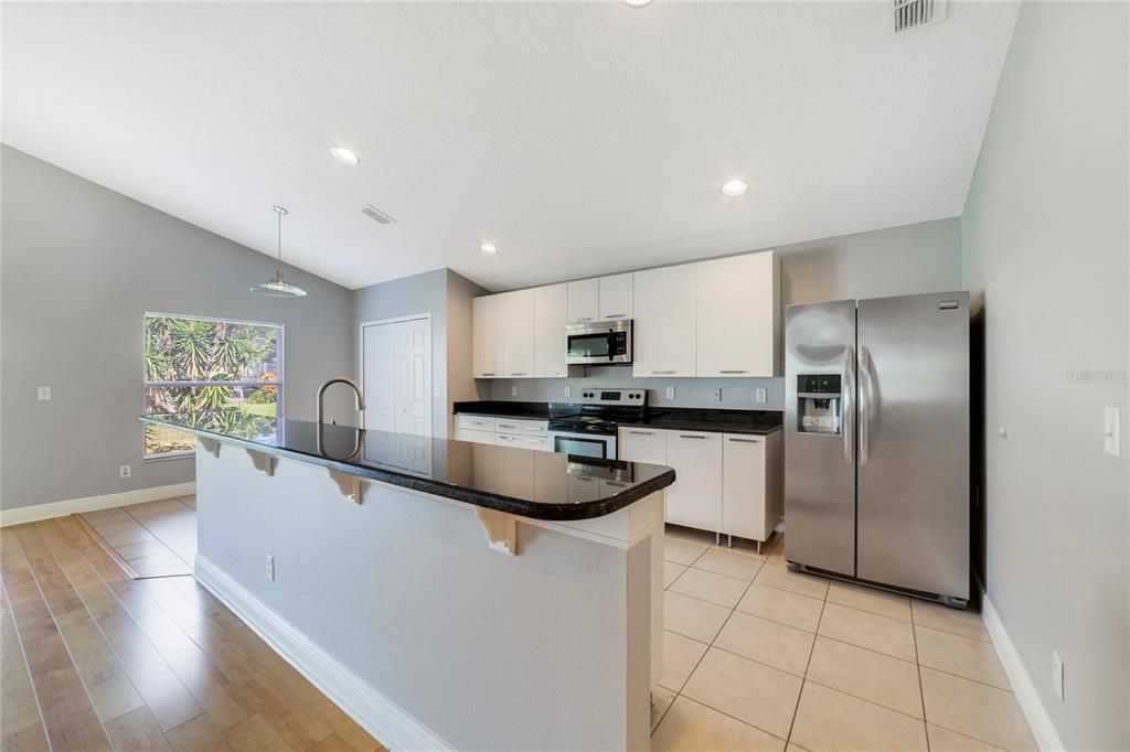 For Sale: $289,000 (3 beds, 2 baths, 1768 Square Feet)